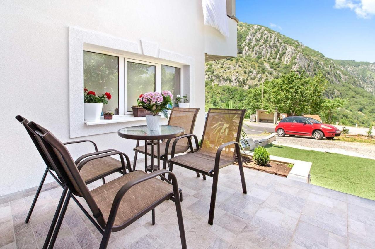 Apartmani Vasilije Kotor Exterior photo