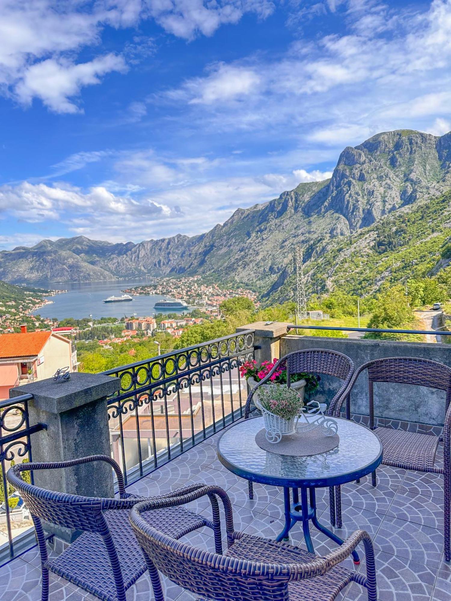 Apartmani Vasilije Kotor Exterior photo